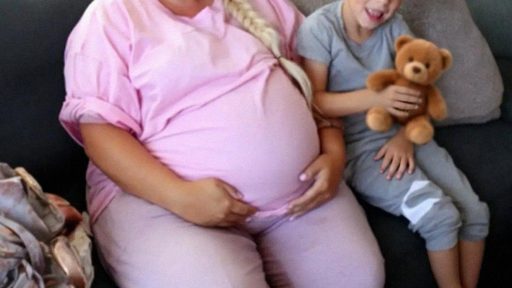Mój mąż przekonał mnie do zostania surogatką dwa razy – kiedy spłacił dług swojej matki, zostawił mnie