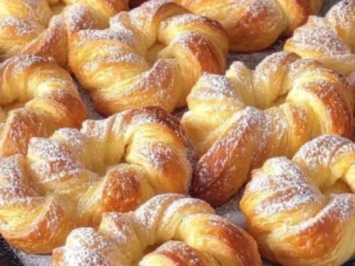 Sugar Twisted Puff Pastry Rolls