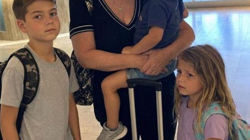 Mój syn zaprosił mnie na rodzinne wakacje na plaży – ale w hotelu jego żona wręczyła mi listę i powiedziała: „Właśnie dlatego cię tu zaprosiliśmy”