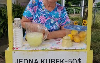 Sprzedawałam lemoniadę na ganku każdego lata przez 32 lata – w lipcu podjechał mężczyzna w czarnym samochodzie i zamarłam
