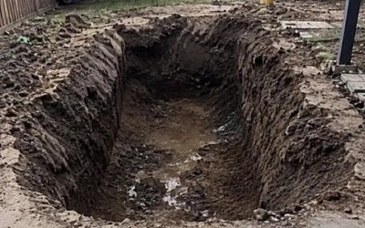 Mój sąsiad pożyczył moje podwórko na jedno popołudnie – następnego ranka w moim podwórku była ogromna dziura, a mój sąsiad zniknął