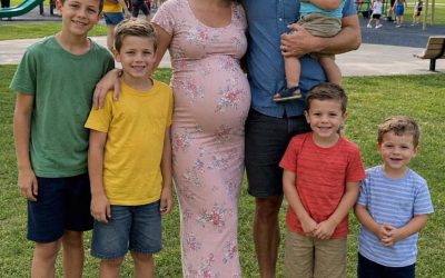 Moja żona obwiniała mnie, bo przez lata mieliśmy pięciu synów i żadnej córki – ale kiedy w końcu urodziła córkę i po raz pierwszy ją przytuliła, jej reakcja mnie oszołomiła